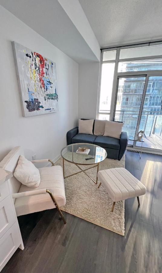 Stunning Luxurious Lakeview Condo By Cn Tower Toronto Extérieur photo