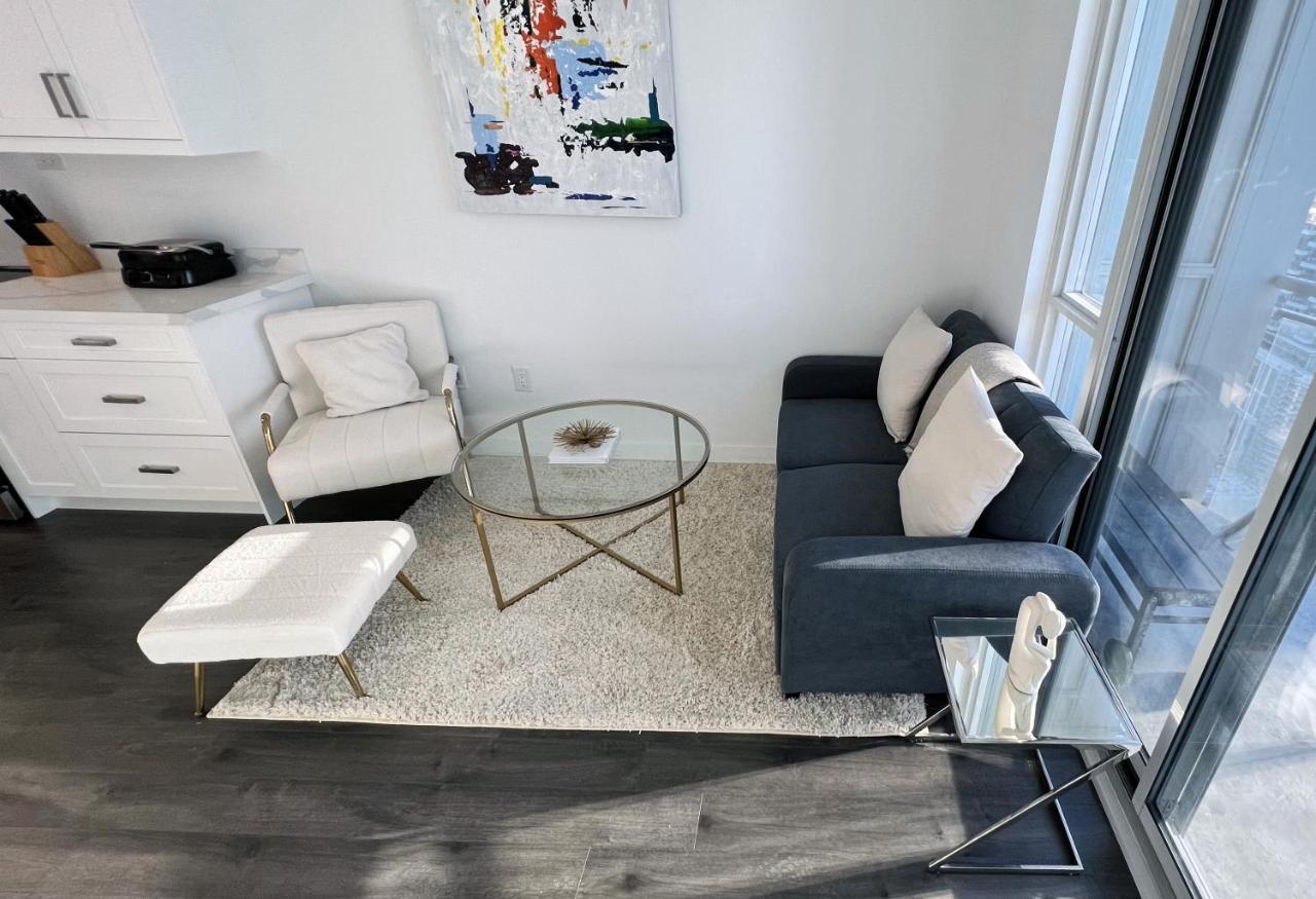 Stunning Luxurious Lakeview Condo By Cn Tower Toronto Extérieur photo