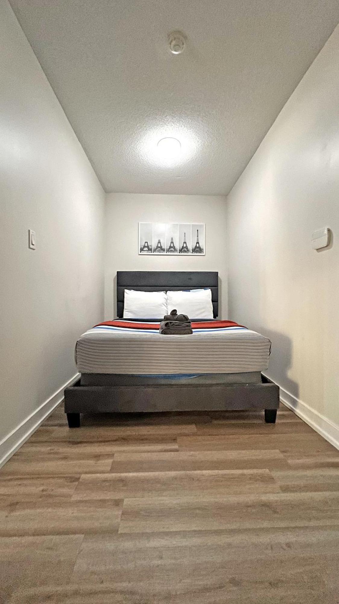 Stunning Luxurious Lakeview Condo By Cn Tower Toronto Extérieur photo